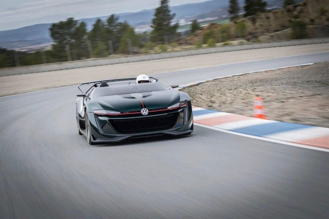 车市热门 GTI Roadster诞生于2014年，为《Gran Turismo