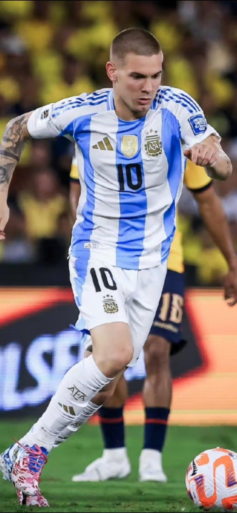 阿根廷🇦🇷2030世界杯中流砥柱： 前锋：劳塔罗、小蜘蛛 中场：恩佐、麦卡、