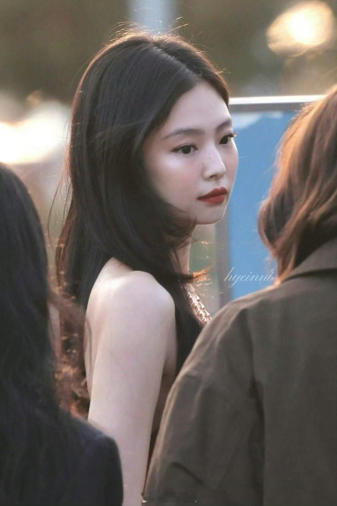 Jennie这是真妈咪Jennie尺度Jennie这是真妈咪 ​ ​​​