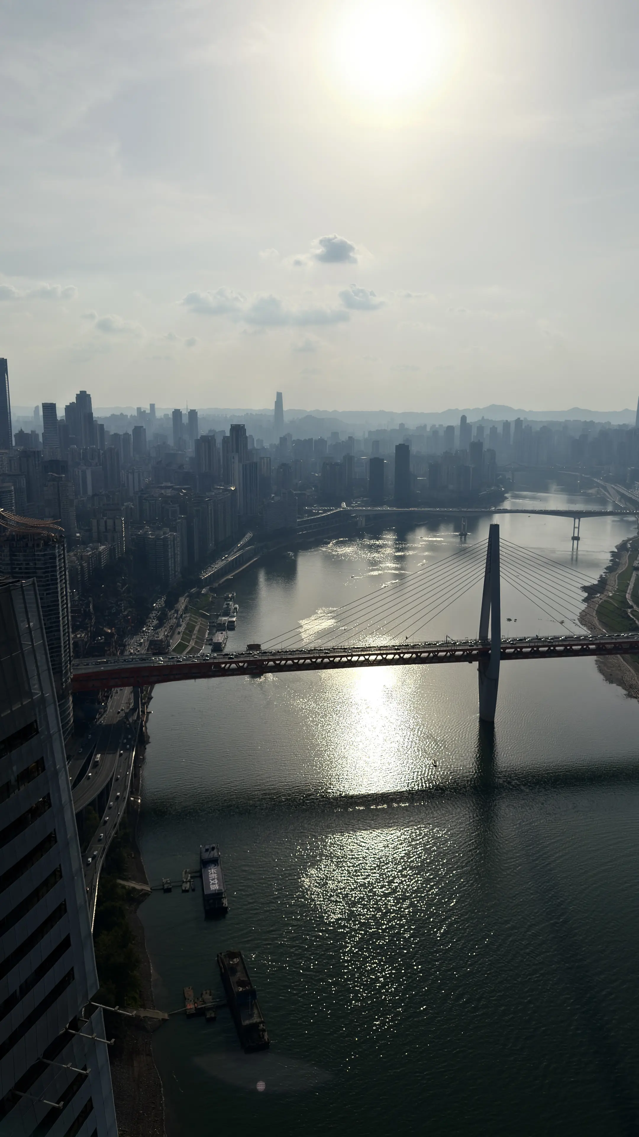 这里是重庆 有人向往 有人逃离