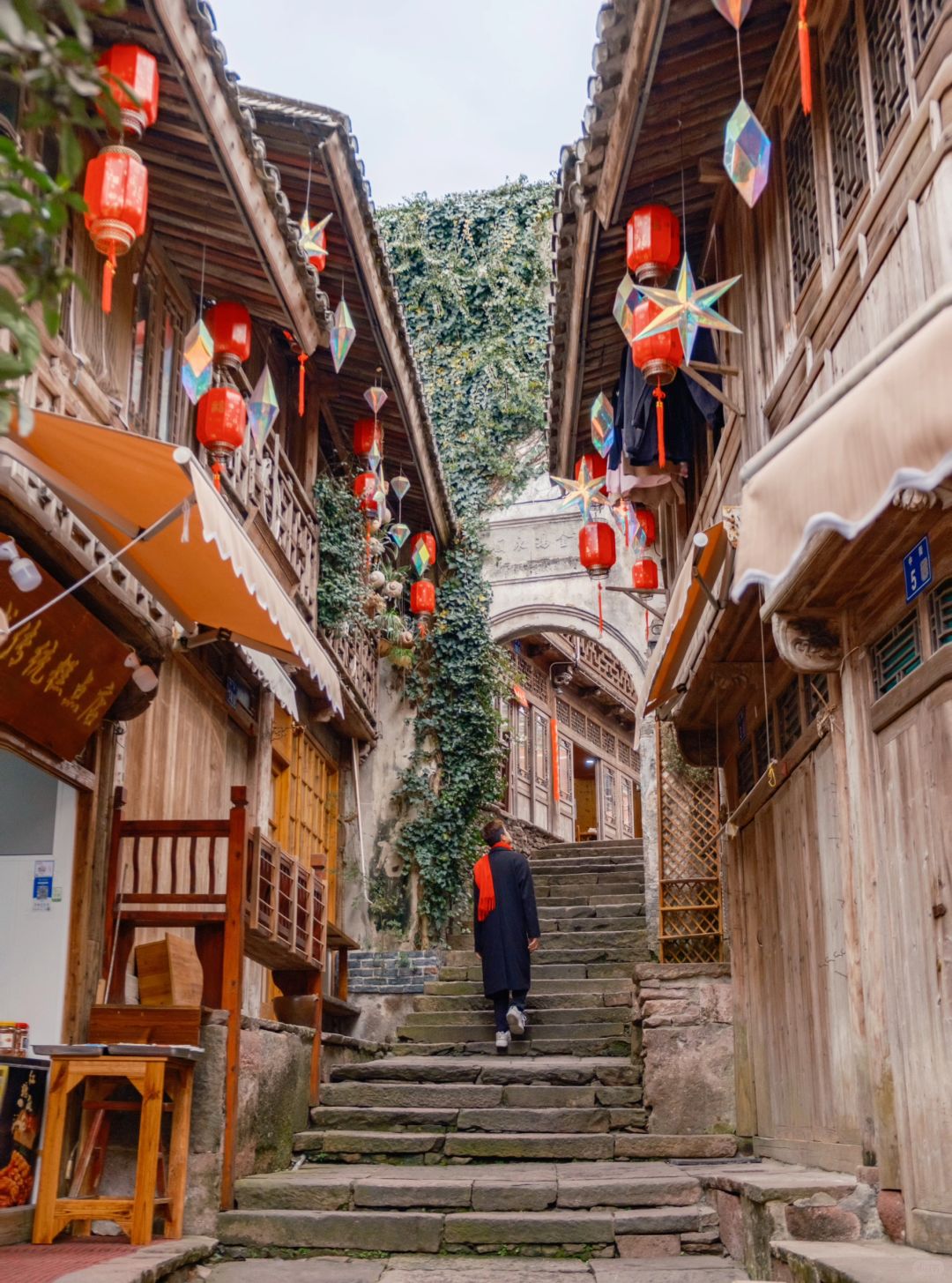 反向旅行‼️渔港古城的龙年氛围惊艳到我了