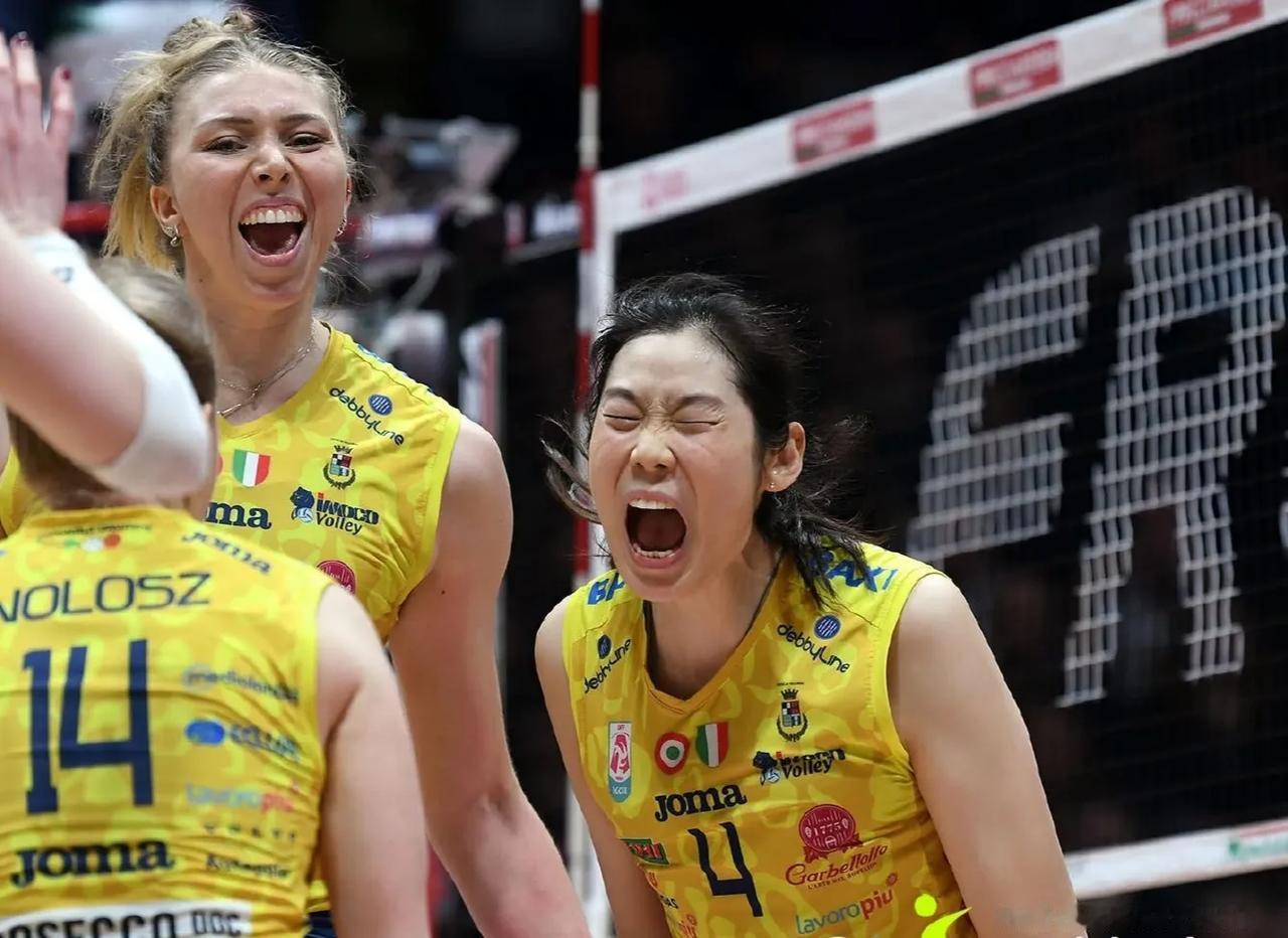 意大利杯有望迎来朱婷VS李盈莹！
意甲女排联赛常规赛上半程结束，意大利杯1/4决