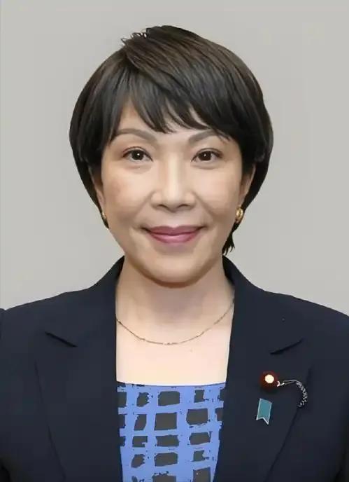 就在刚刚，
日本政府正式宣布：
2月2日，日本海洋研究开发机构的钻探船“地球号”