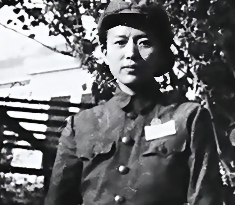 1943年，日军说：“她长得太纯洁，送她走吧！”那一年，日军占了湖北江陵，舒赛主