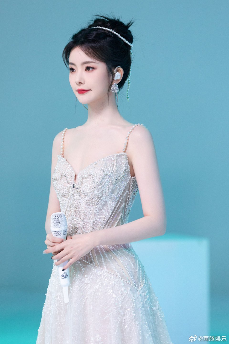 #转发接龙开新年##硬糖少女303##陈卓璇# 今日份糖妹新鲜物料陈卓璇腾讯音乐