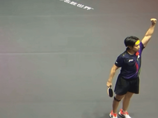 打乒乓球最棒的小耶！