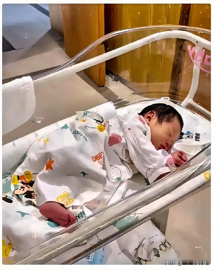 国家又甩出了新一轮生育新政，2026年1月1日起正式落地执行。

这事真不是给点