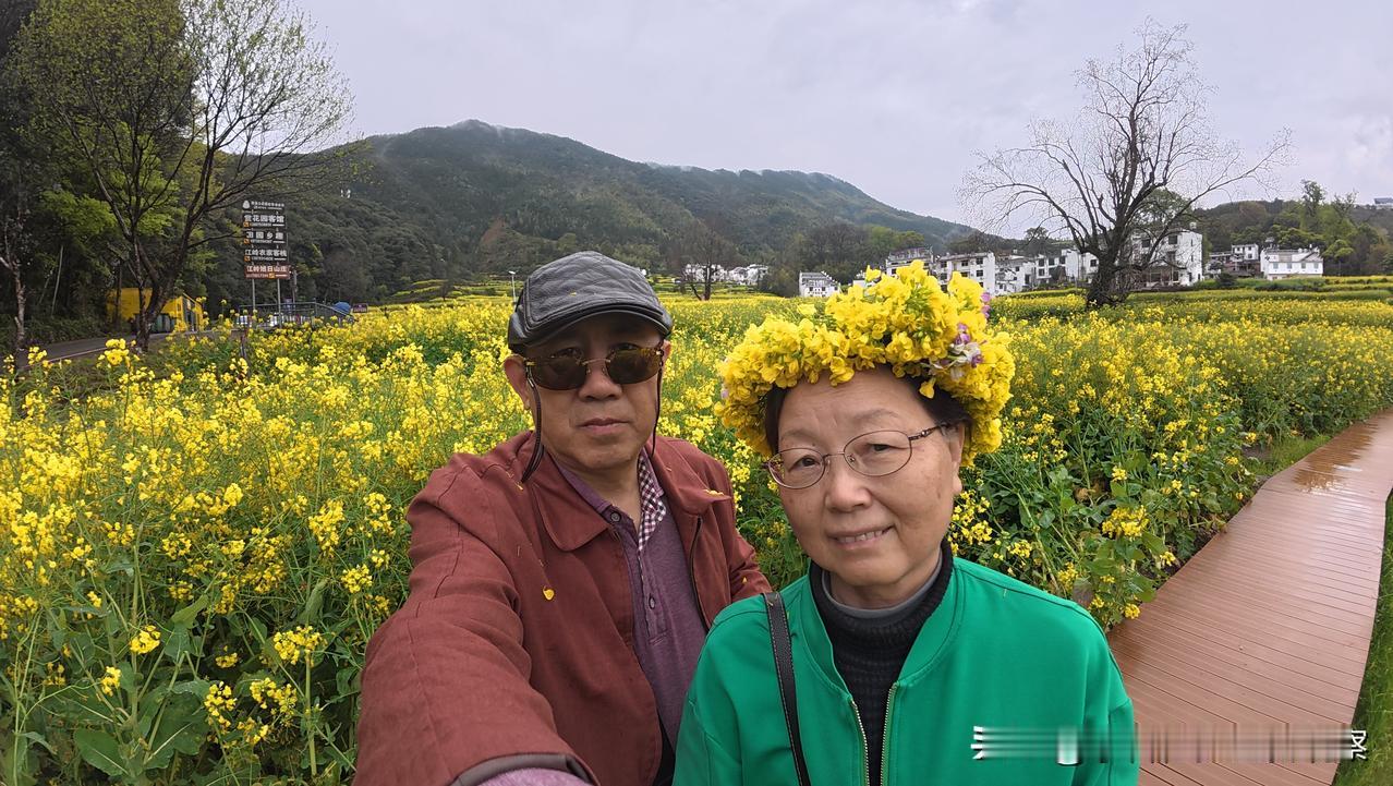 离开婺源去景德镇前，再看一眼婺源美景。
来婺源旅游 婺源拍照地 婺源徽派印象