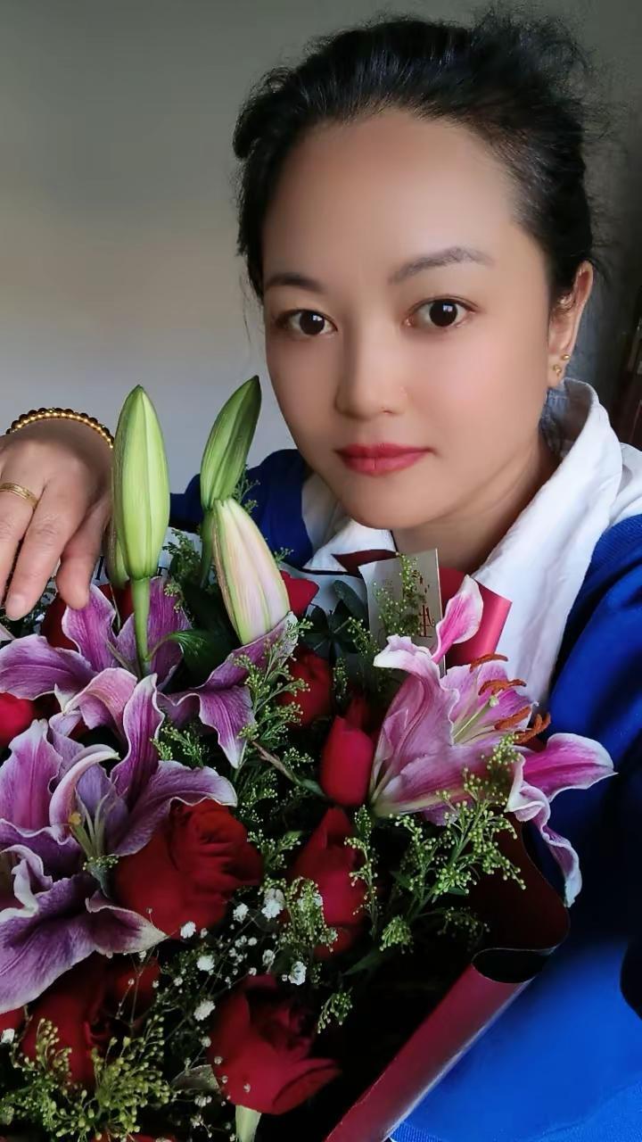 祝美女们节日快乐