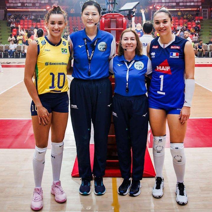 2025女排世锦赛1/4决赛巴西女排1-0法国女排（27-25）2025女排世锦
