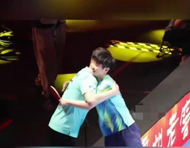 太燃了！孙颖莎对阵汉娜高达，一路咬到最后，硬生生从对手手里把胜利抢了回来，简直太