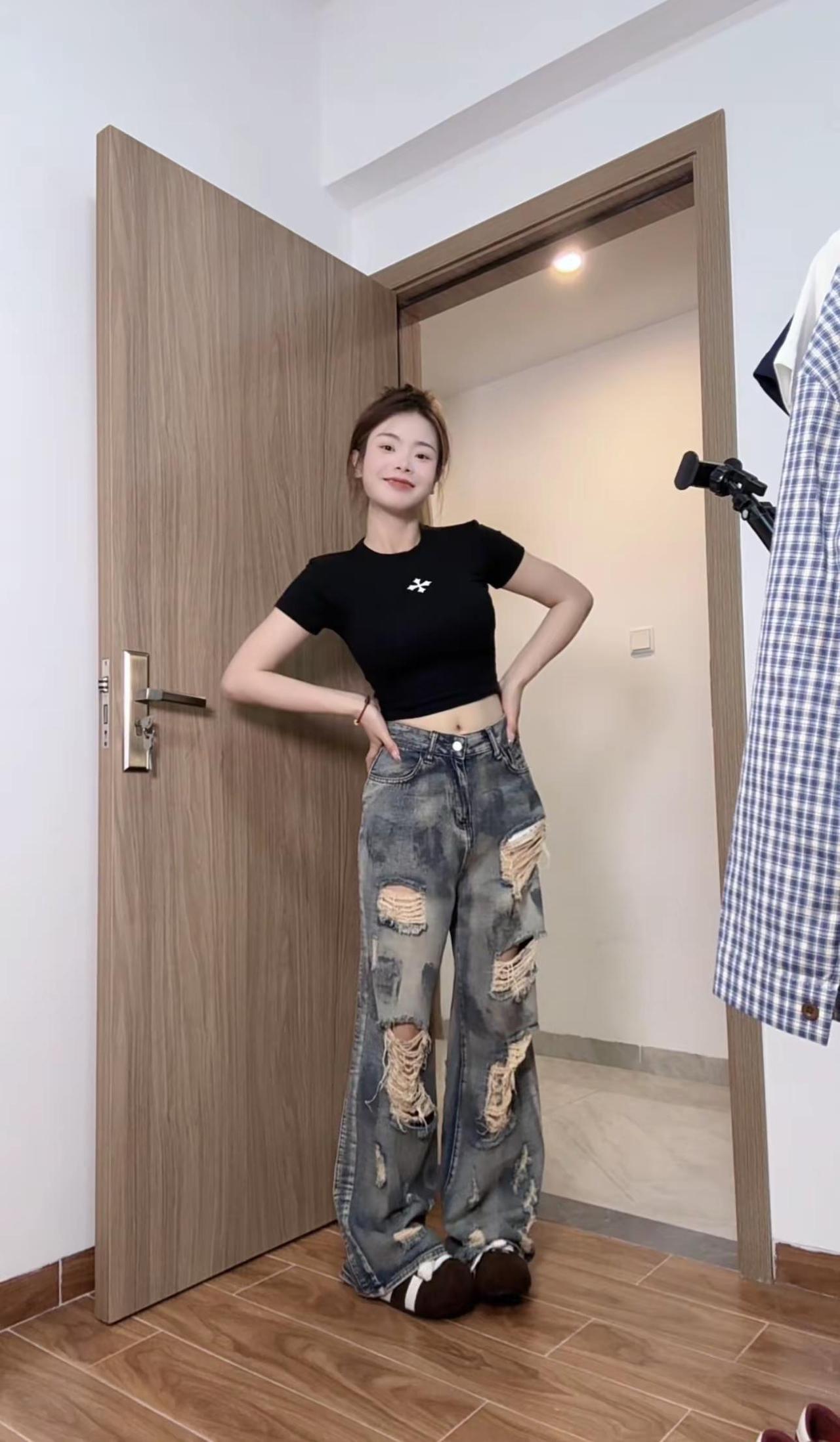 前面后面都有洞洞ootd每日穿搭 穿搭 日常通勤穿搭 牛仔裤