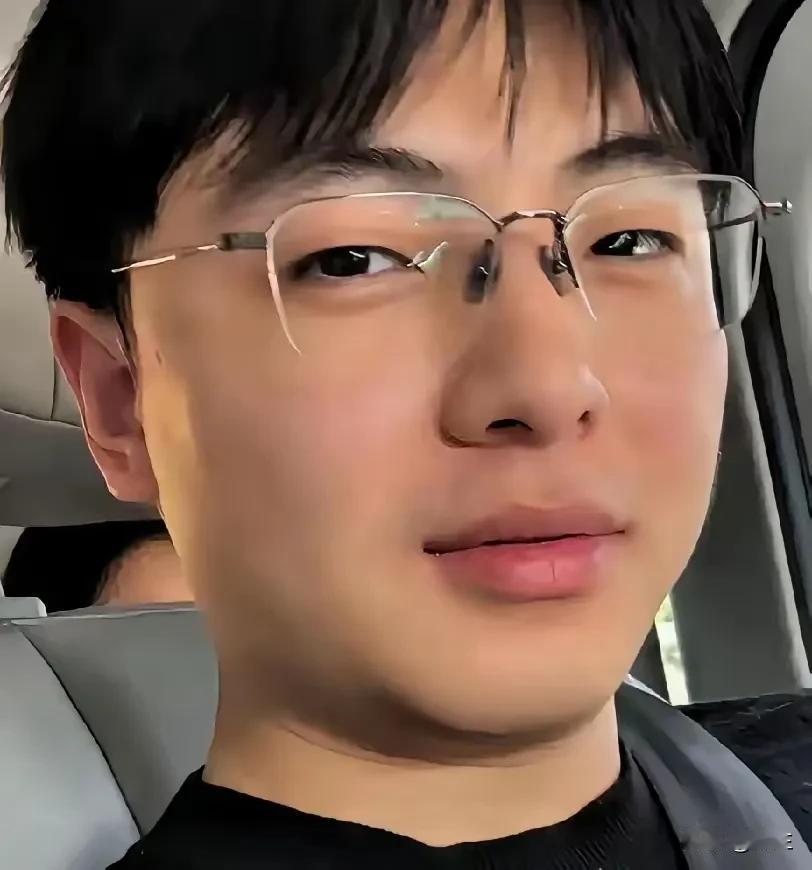 他救了很多人，却让父母伤心难过！
这位00后网格员，他用自己的行动，让更多的人逃
