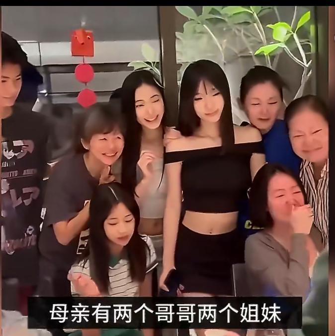 痛失至亲！S妈送别兄长，愿雅维与家人珍重
 
S妈亲哥哥去世 大小S表亲情谊 愿