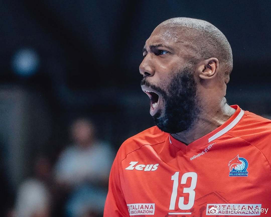 快39岁，西蒙因重伤缺席了长达十几周的联赛，在赛季最重要季后赛阶段复出，虽然今天