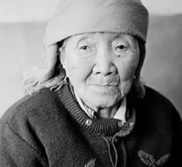周喜香（1925年-2012年），女，出生于山西省盂县，抗日妇救会主任。
193