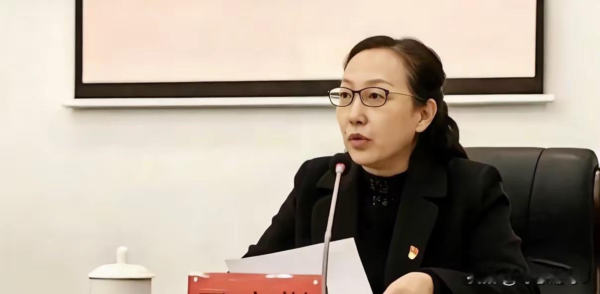 贵州“坐地虎”女将栽跟头了！在贵州自然资源系统摸爬滚打43年的“老将”尹晓勤，刚