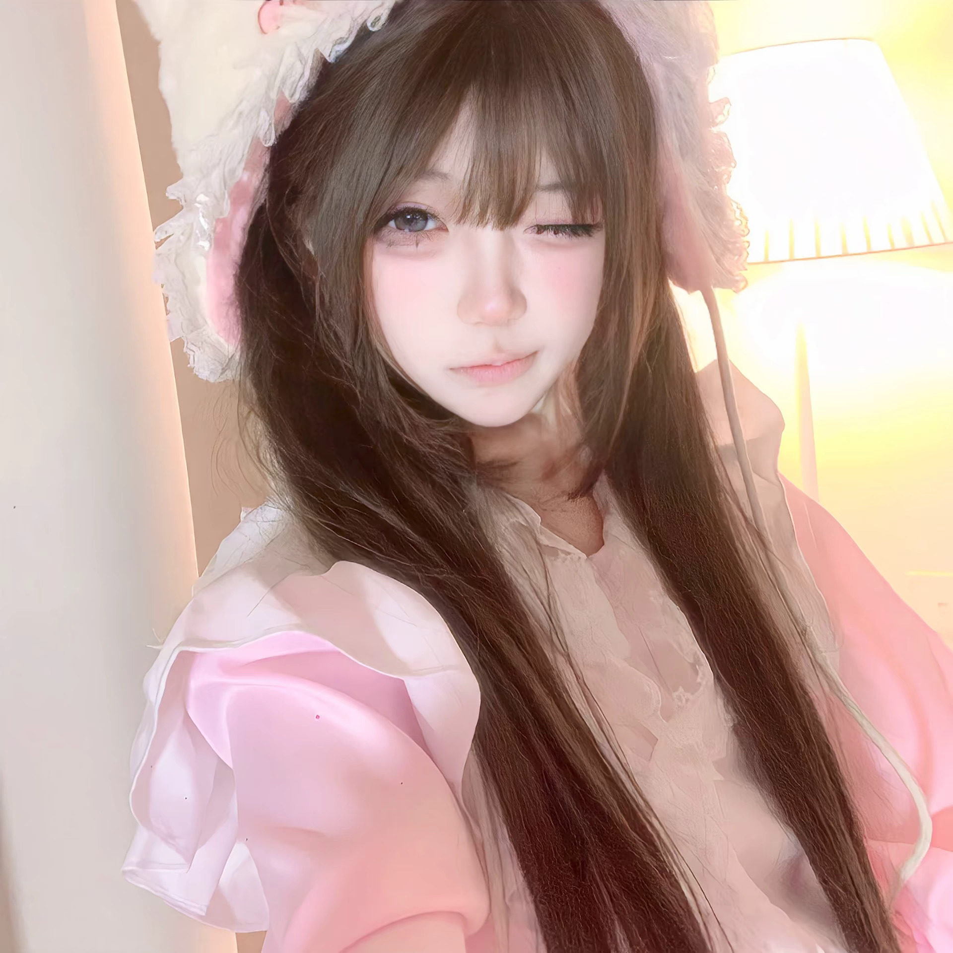 𝙒𝙚𝘾𝙝𝙖𝙩高清女生头像ins风｜氛围感｜女头｜高清 ︱ 图源网 