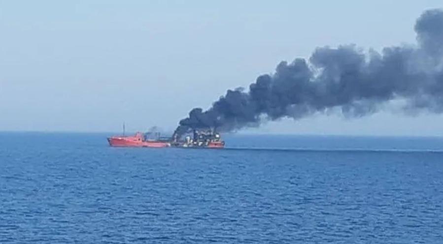 俄军彻底变回老式 残暴 打法！炸基辅十万平物流中心、轰无辜 运粮货船，专挑民用 