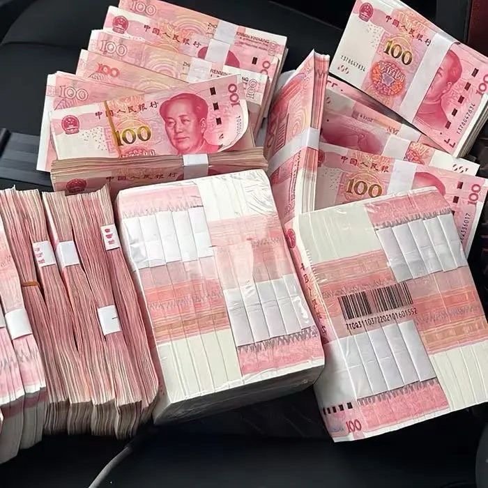 𝐘𝐞𝐞𝐞𝐡 」▸︎ ʺ̤人间一趟，发财至上。想做就去做，不用谁来鼓掌。