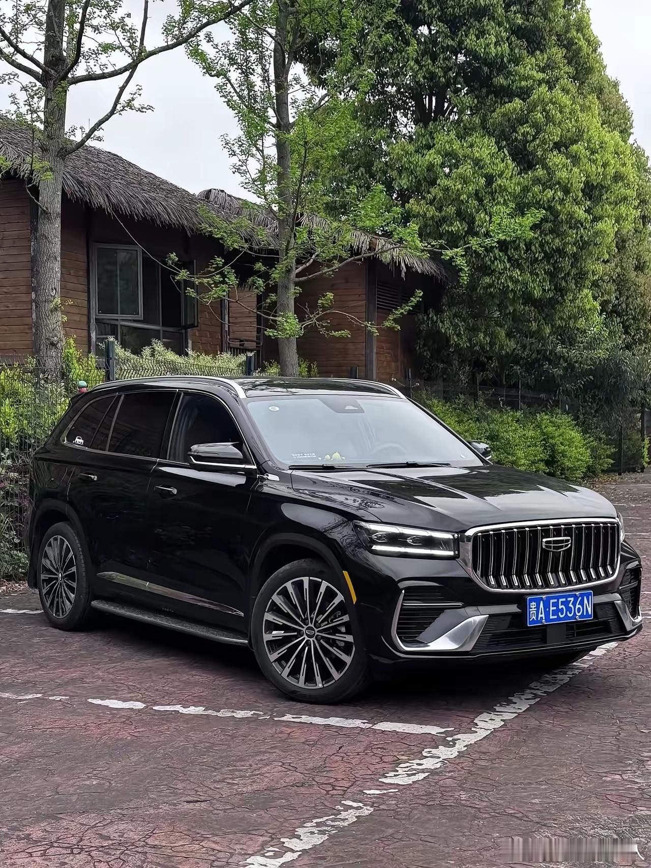 身边都快人均BBA了，我还开着辆十几万的国产车，怕是给咱们90后丢脸了。 