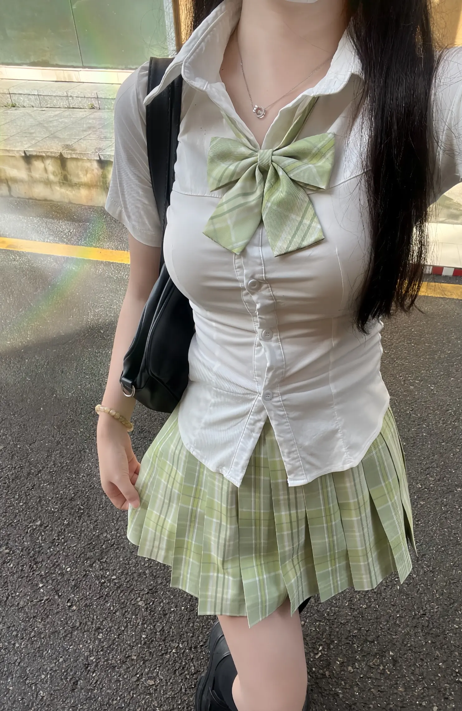 我无名分 我不多嗔 我与你难生恨。