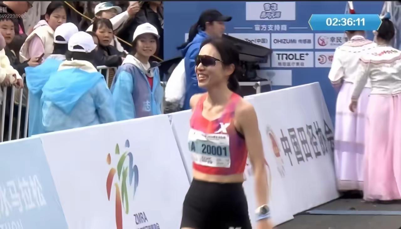 张水华从医院辞职后，专心参加马拉松比赛，2026年的成绩非常好。
今天上午，20