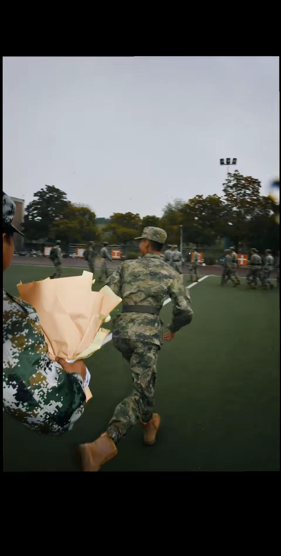 军训杀青。当你开始喜欢军训的时候，说明军训已经结束军训杀青 回忆杀 杀青vlog