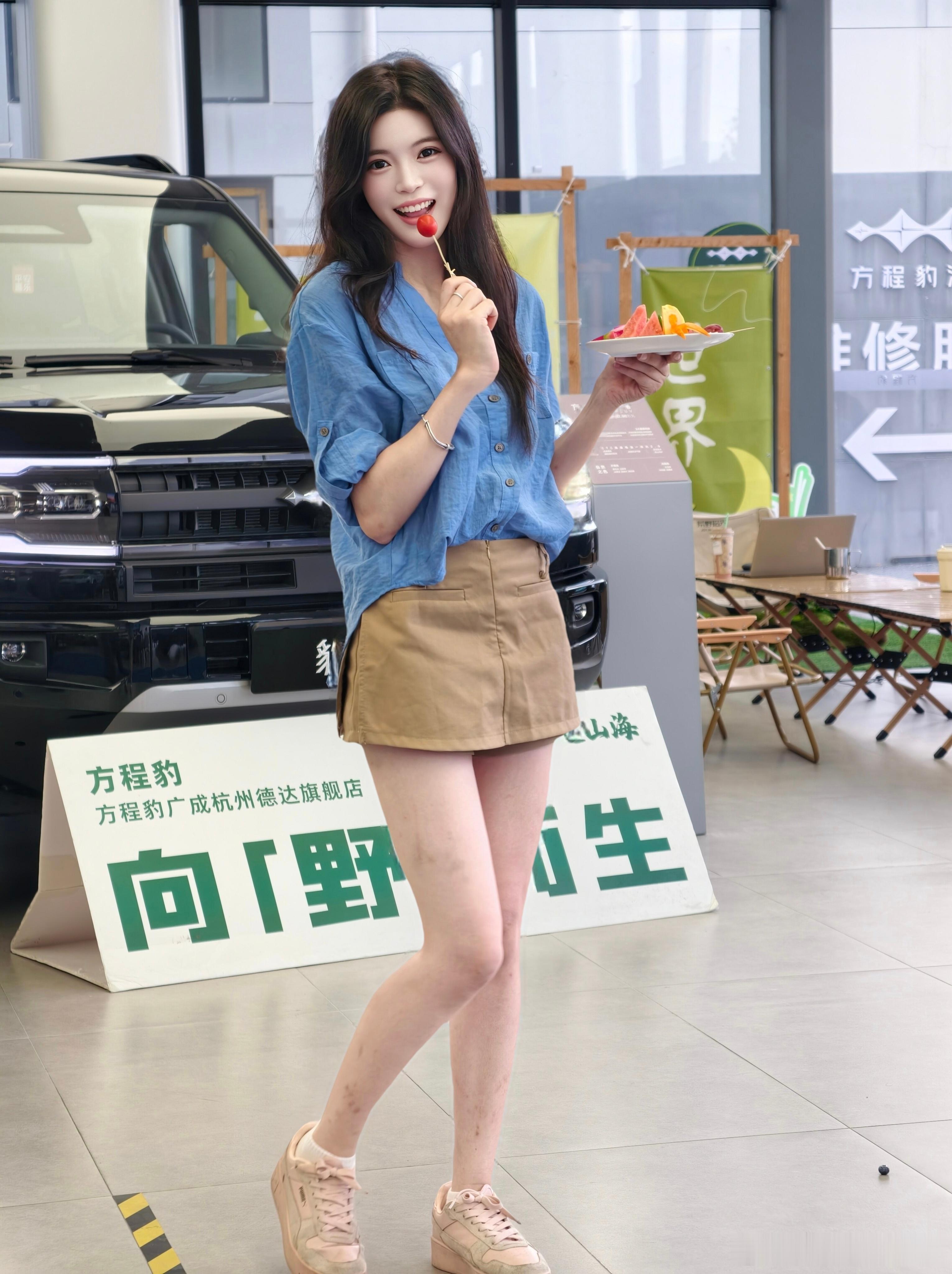 今日行程：品美食、拍美照，近距离感受方程豹豹5 