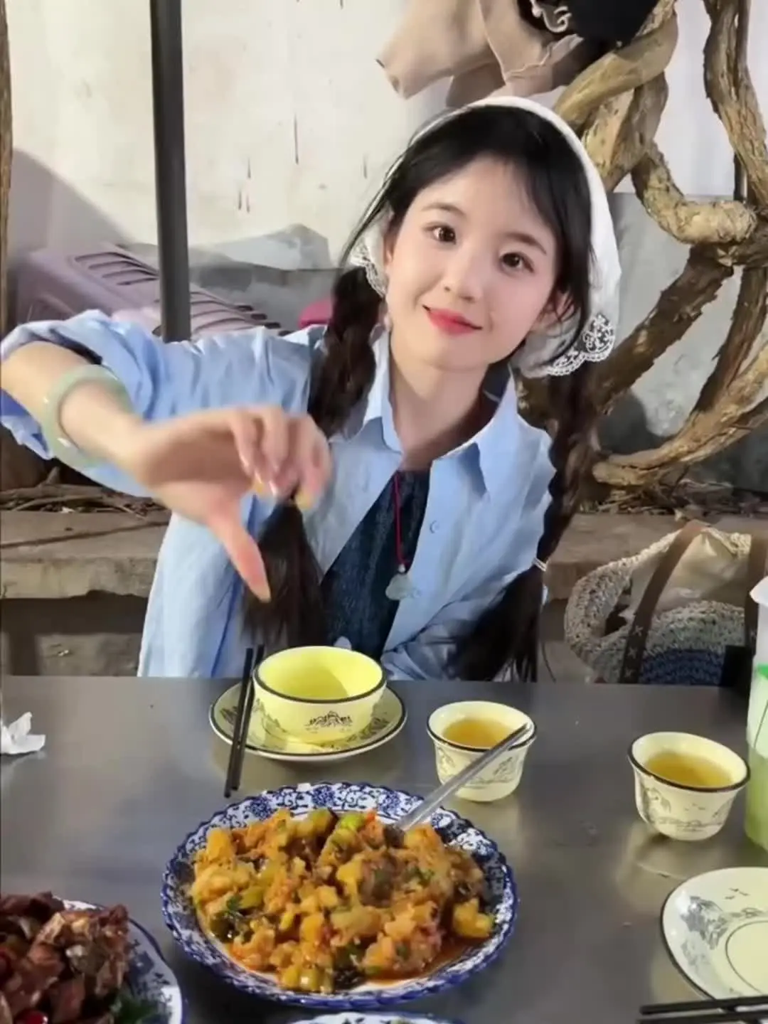 爱就是和同一个人吃很多很多顿饭  素材来源颜值情侣博主：麻吉小黄