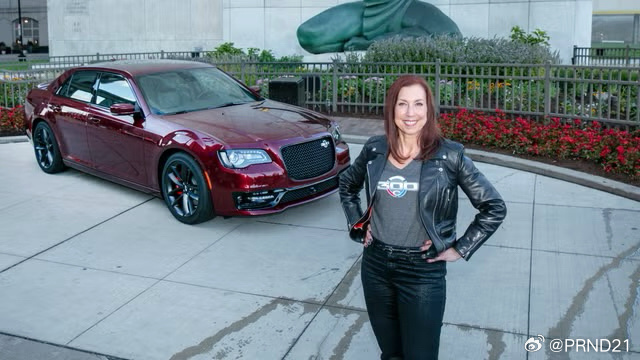 近日克莱斯勒、北美阿尔法罗密欧的CEO Chris Feuell“因为个人原因”