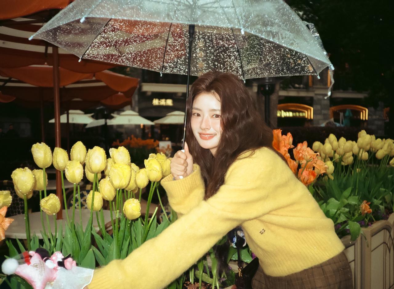 迪士尼雨天拍照模板

徐若晗🍯☔ ​​​