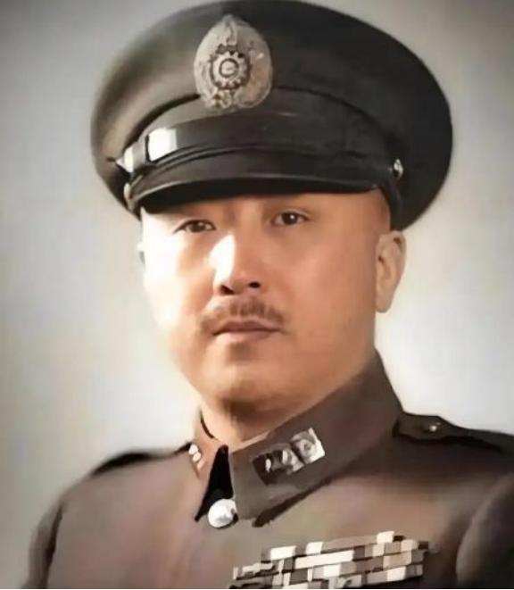 1949年，卫立煌为保85岁家母求助朱德，朱德深感棘手，转而请教毛主席。毛泽东看