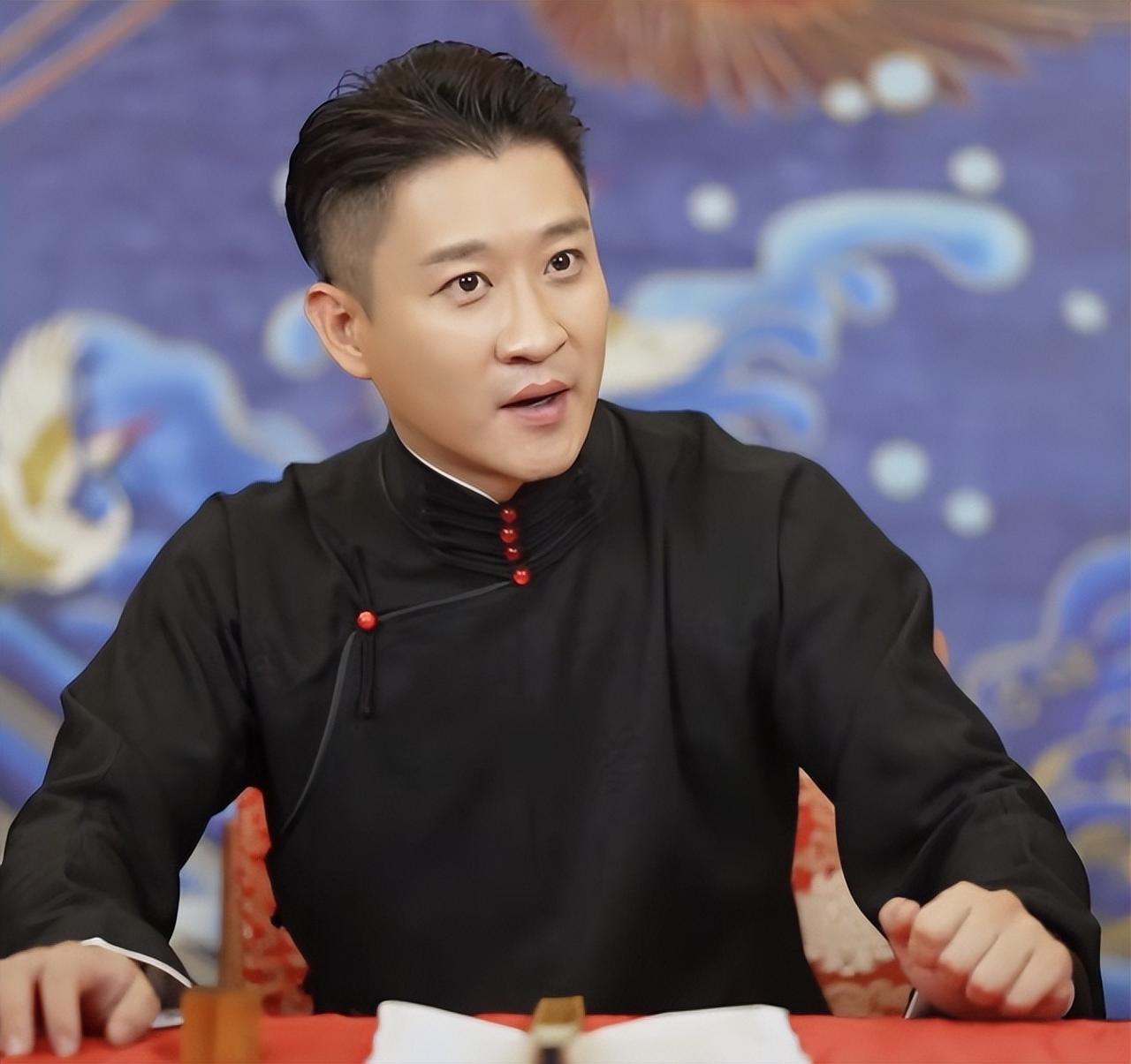【著名相声演员曹云金透露代师授课，教过云字和鹤字，你怎么看？】
近日，著名相声演
