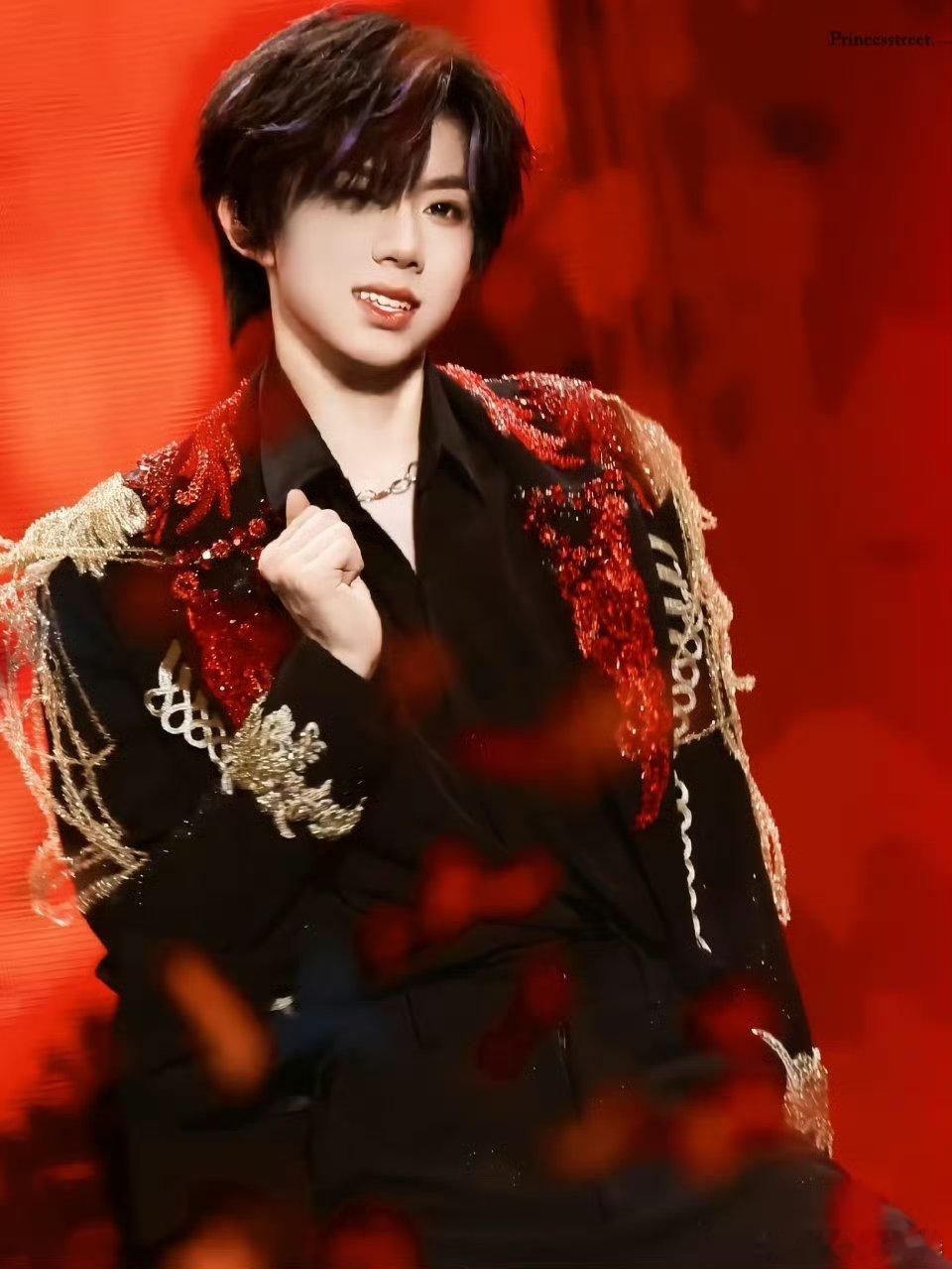 时代峰峻回应陈奕恒回归陈奕恒的成长速度太惊人！从舞台C位到乐器突破 期待小孩回归