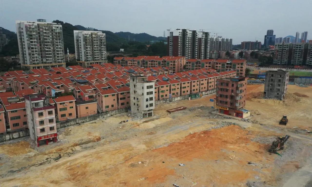 火炼树拆迁还有39户“钉子户”。项目一期的签约同意率已达到99%，拆除率超80%