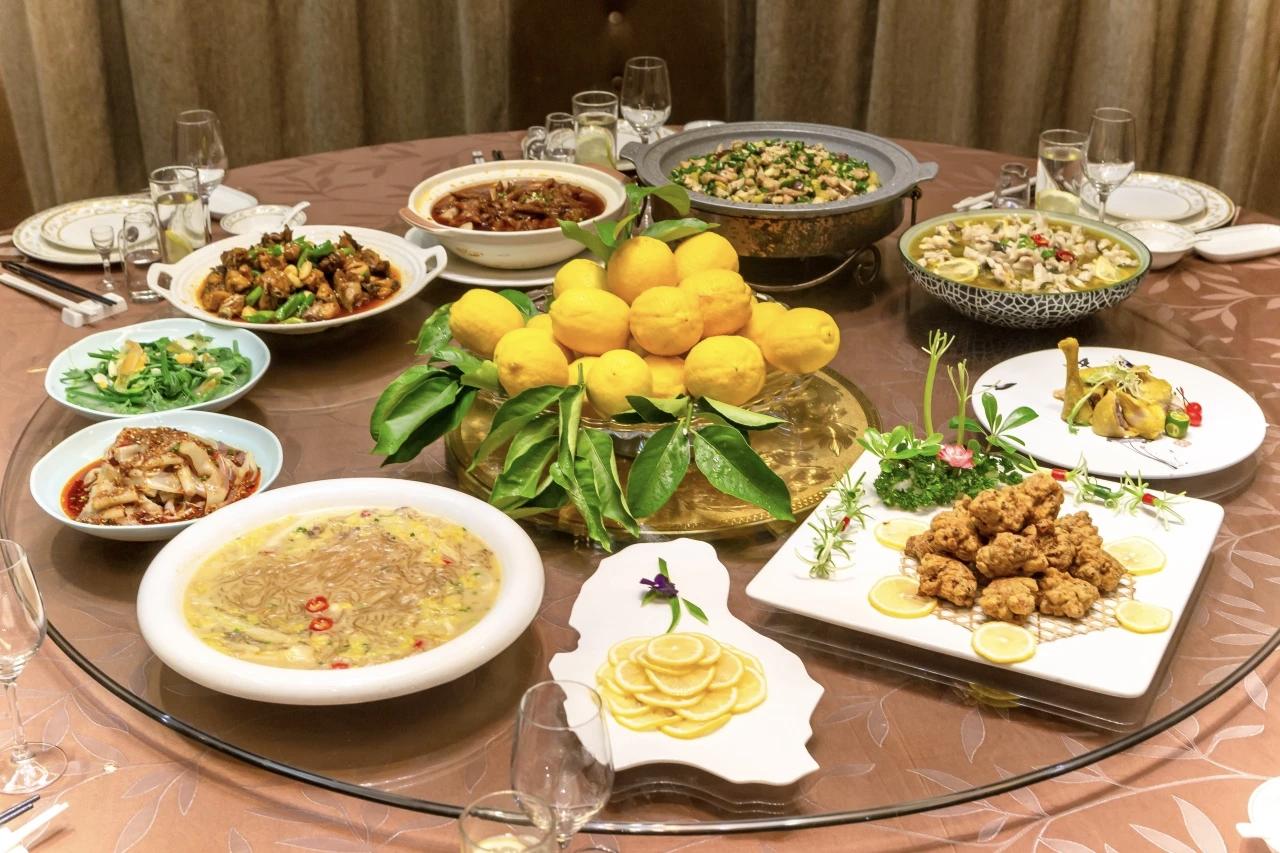 【幸福是干出来的】
        这句话朴素而深刻，它把“幸福”从一个被动的、