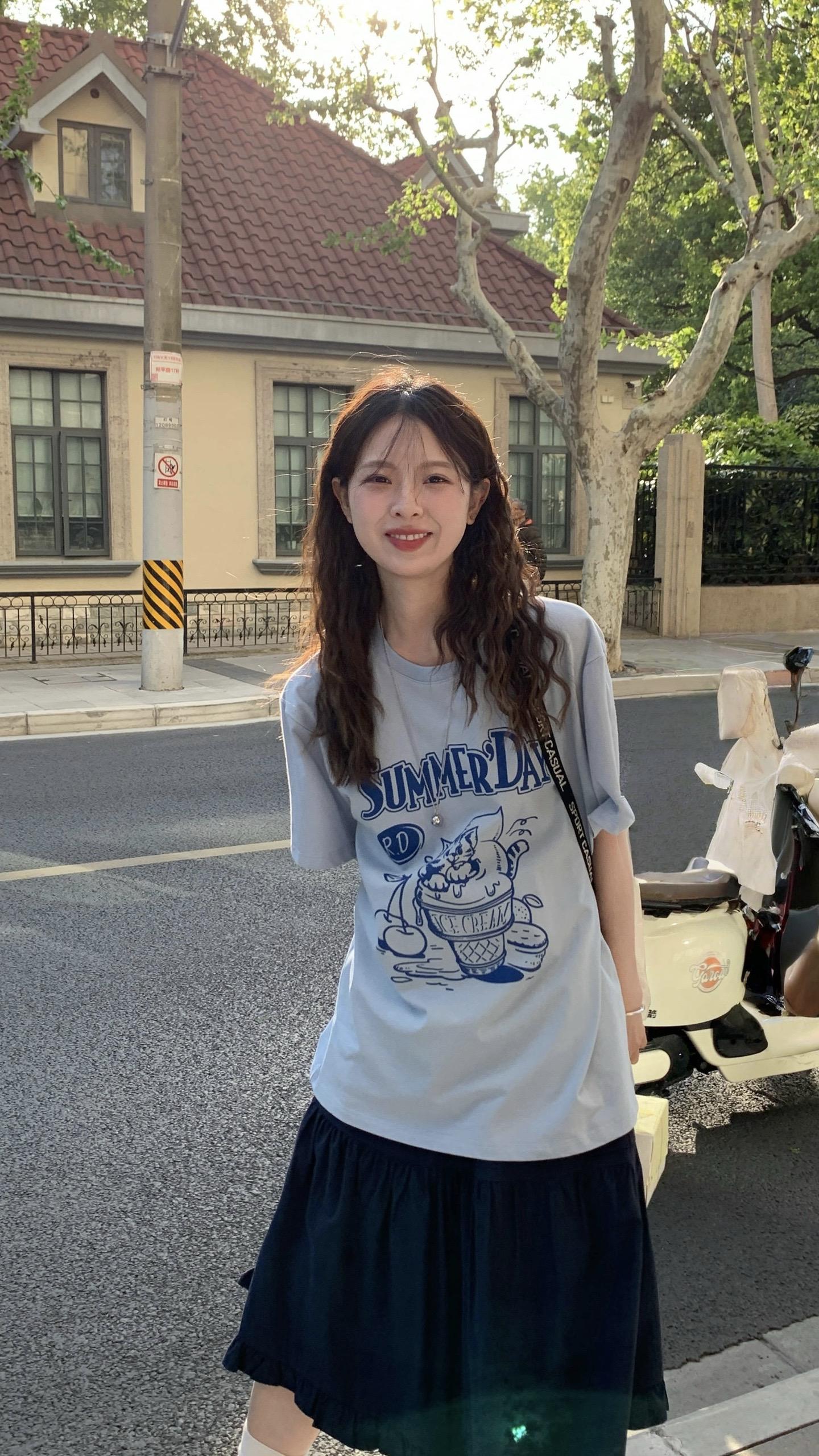 靠近阳光里 什么也不用想。