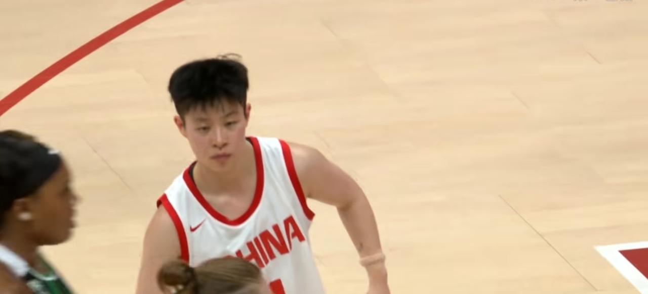 25岁的李媛表现是灾难级的，在新一届国家队当中，她的表现太不理想，越来越边缘化。