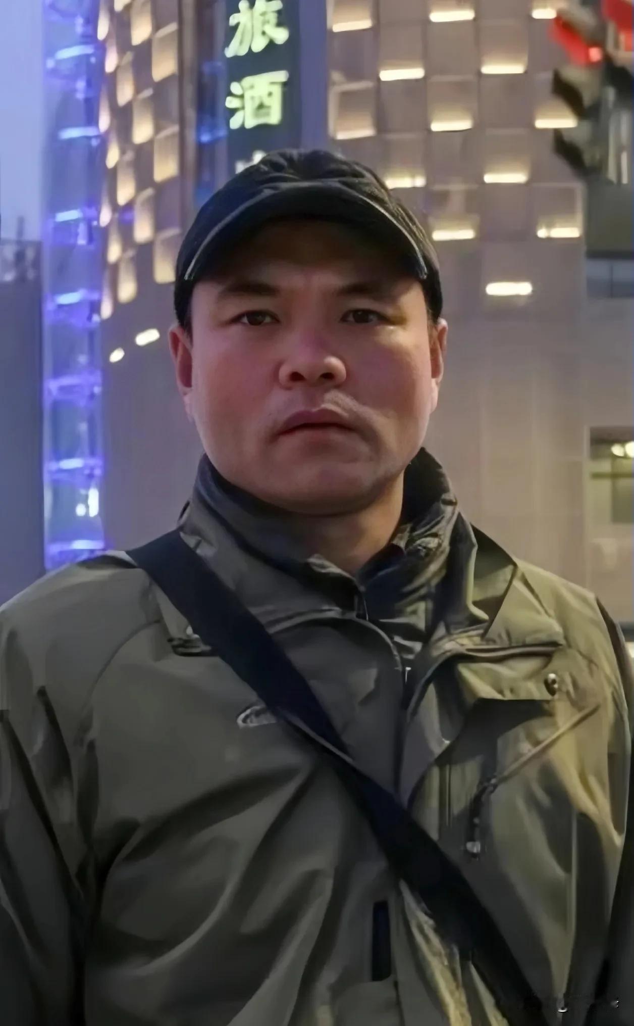 男子见义勇为身中四刀，最终救下女子，万万没想到女子玩起了“捉迷藏”，被找到后拒不