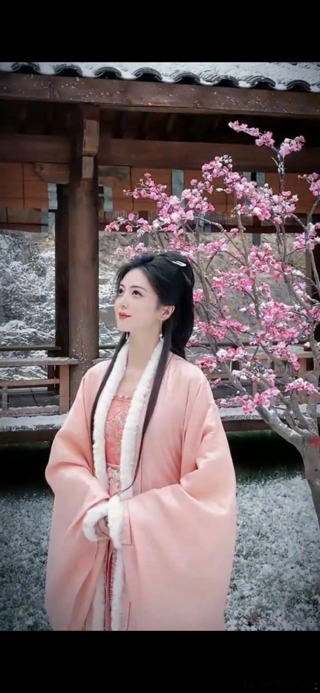 #情感#                      《无题》花若有恨鹃啼血，两首