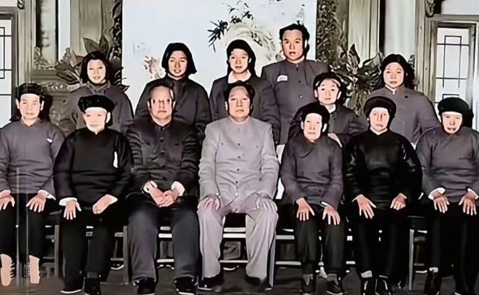 永恒的回忆！毛主席回韶山和家族成员的留影！