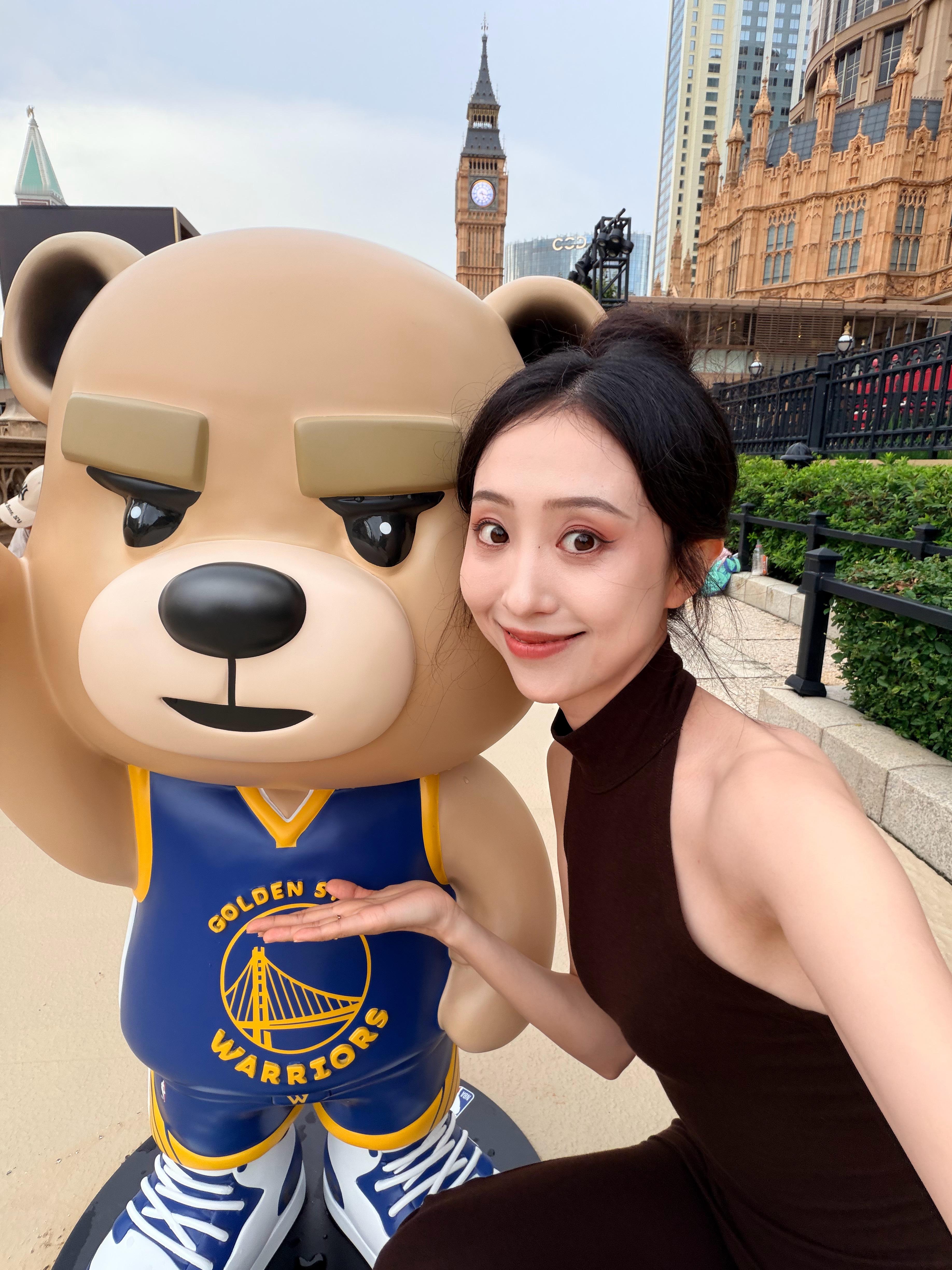 吃个汉堡🍔都是篮球的样子🧡在澳门NBA中国赛的体验感可真好～金沙中国这次从衣