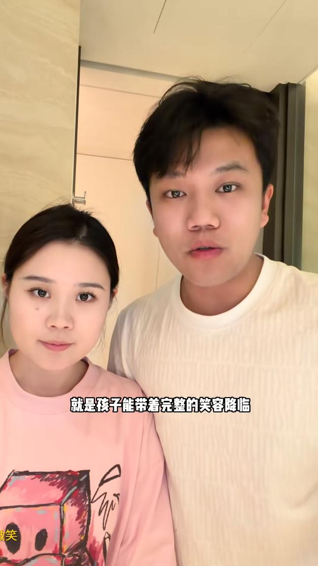 解清帅也给李亚鹏的嫣然天使儿童医院捐款了。

他捐了3万块，这个数目不小了，虽然