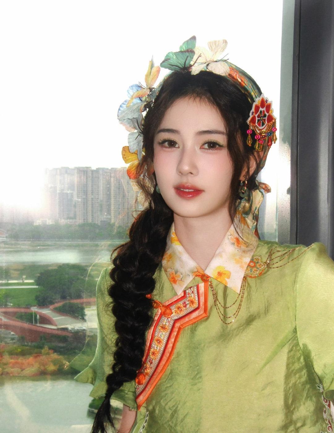 白鹿超话白鹿也太偶像剧了 🍍白鹿2026全新EP万花筒 
我喜欢你，所以希望你