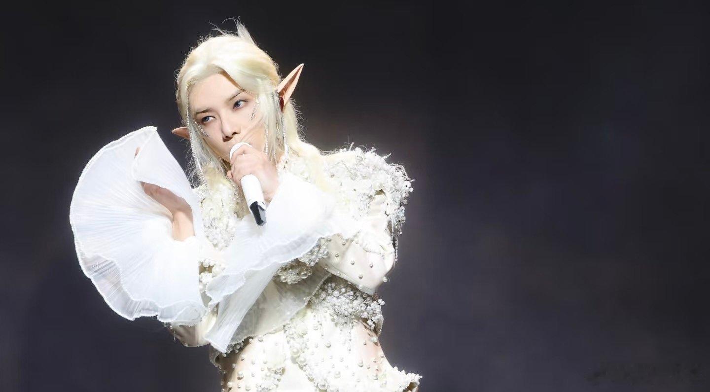 华晨宇9.9外卖精灵耳 没想到华晨宇精灵耳只要9.9很难相信！舞台氛围感神器精灵