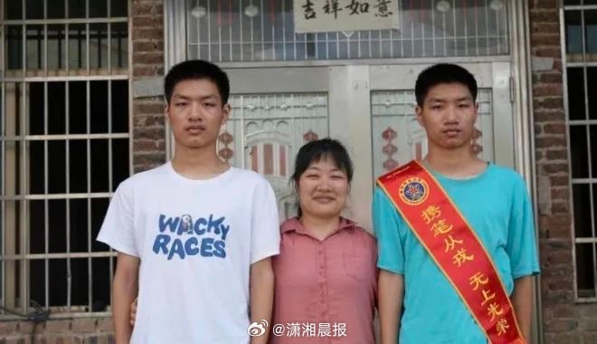 【#双胞胎哥哥学导弹弟弟上国防科大#，#双胞胎报志愿前没沟通默契同报军校#】“要