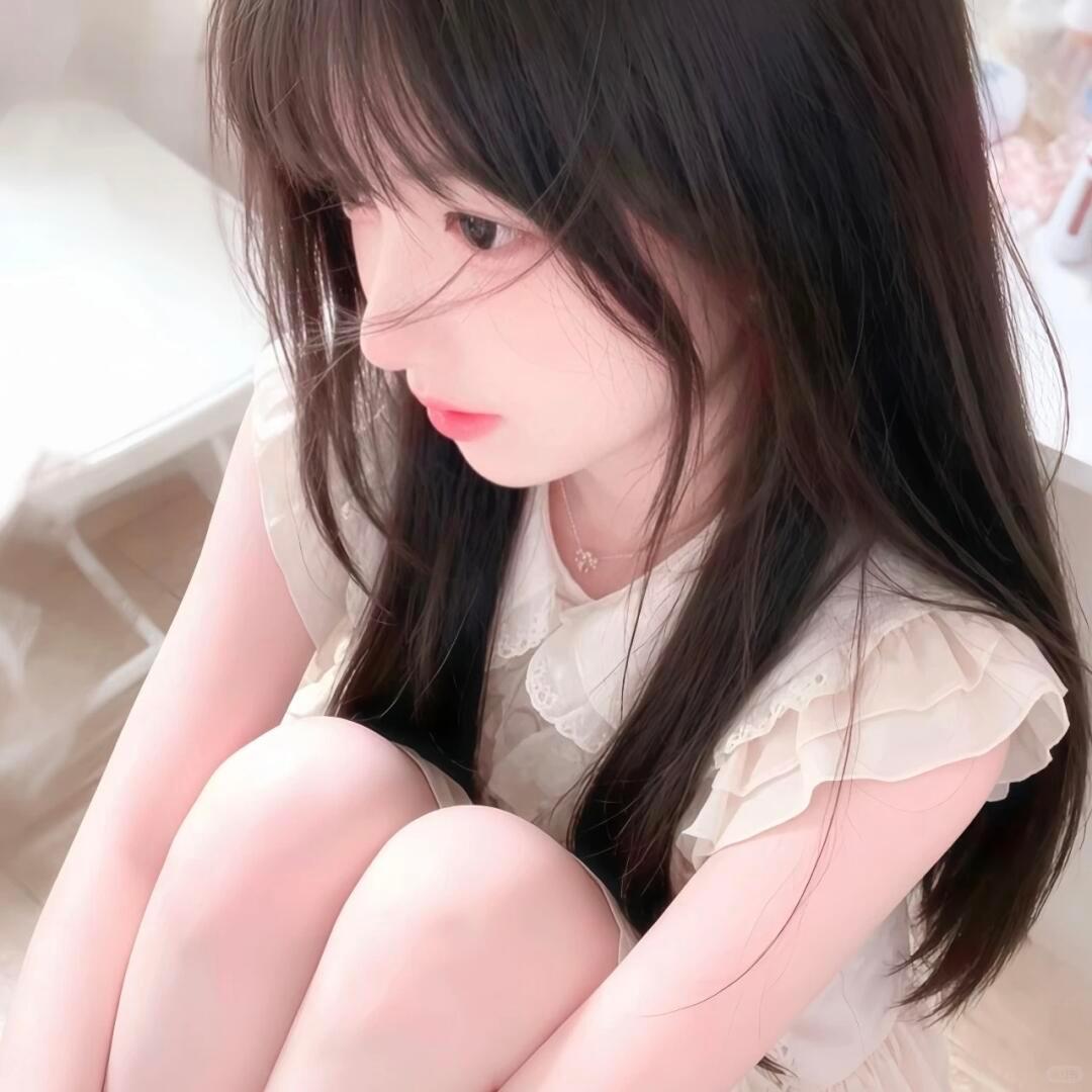 𝙒𝙚𝘾𝙝𝙖𝙩｜头像｜氛围感头像｜女生头像 | 真人头像 