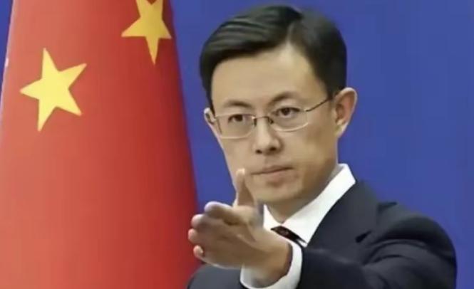 网上刷到蒙古网友一段发言给我看乐了，放话咱们不开放领空运稀土，就邀请美军驻扎，觉
