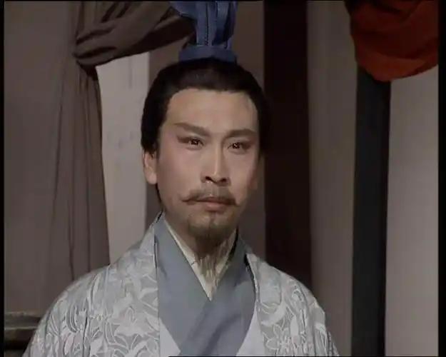 司马懿比杨修更有才华，为何曹操临死前只杀杨修，却不杀司马懿？

司马懿和杨修都是